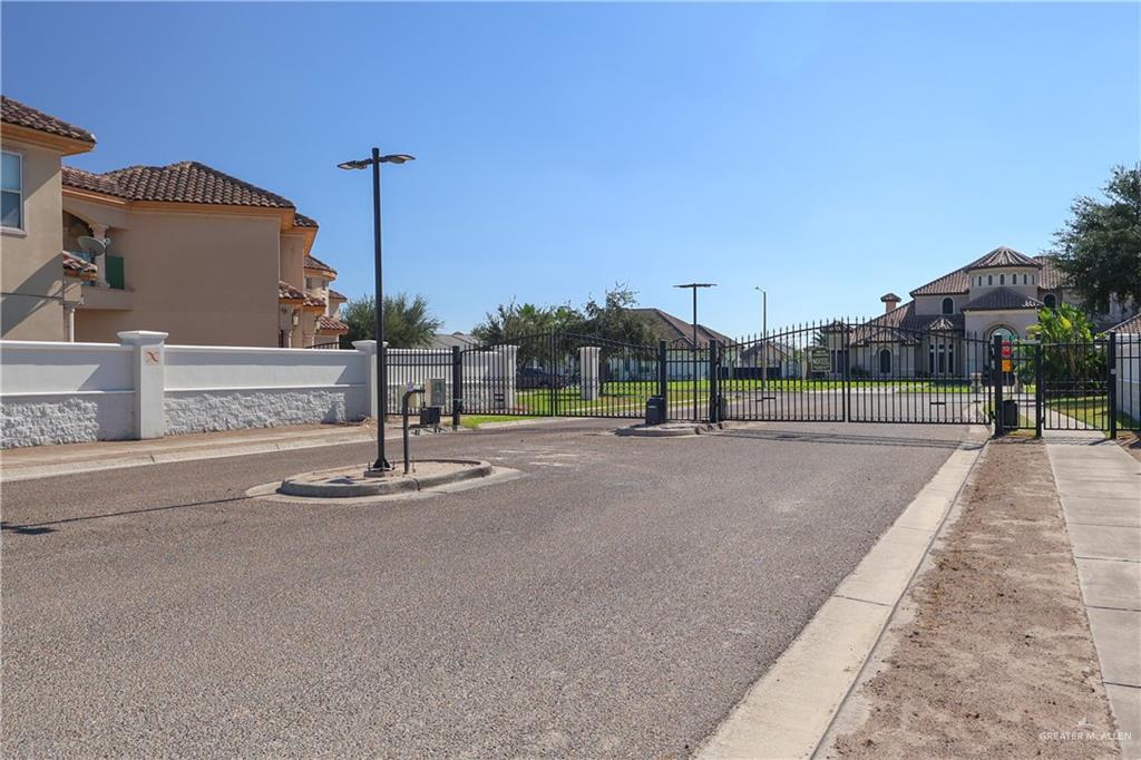 Photo 9 of 2616 Brazos Court