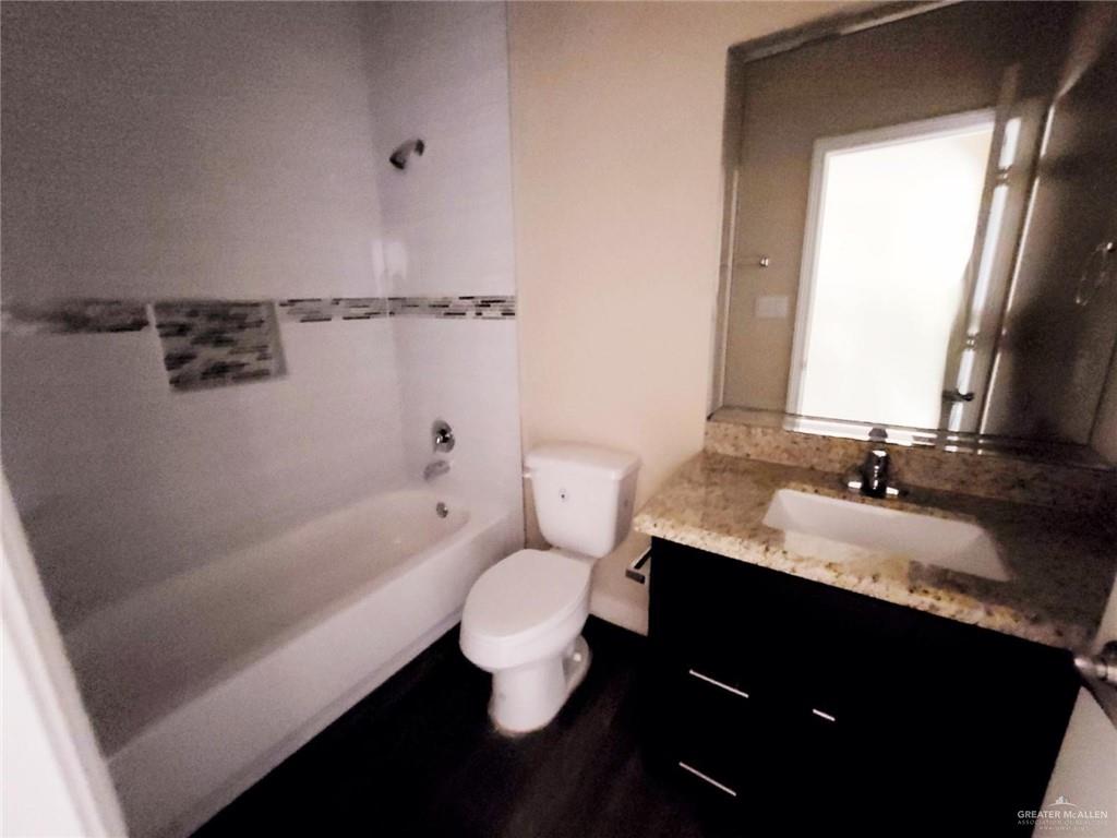 Photo 17 of 1724 Taft Street #2