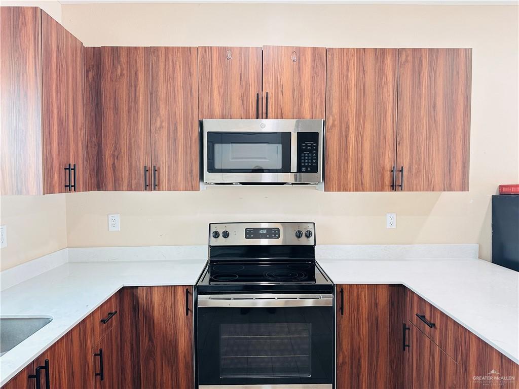 Photo 4 of 2900 Kenwood Street #2