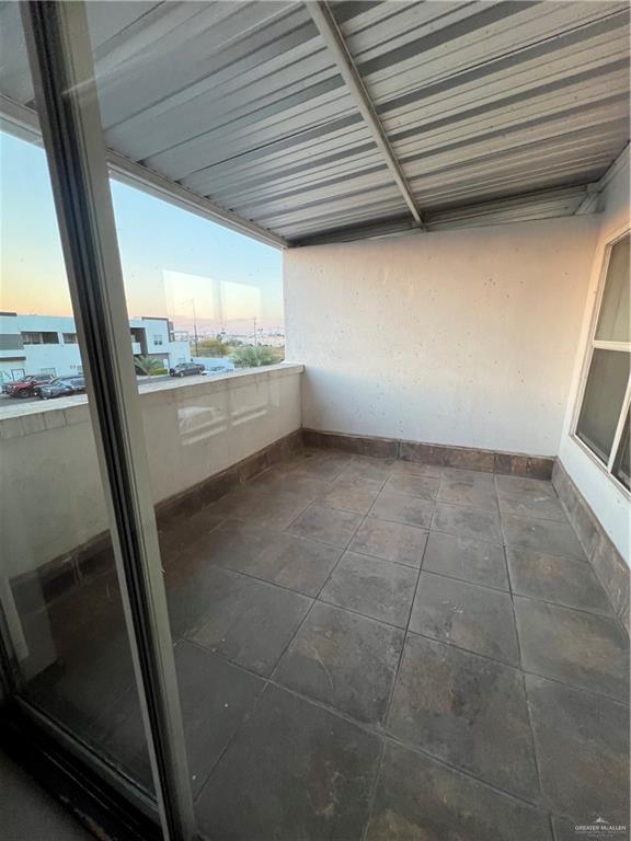 Photo 6 of 4217 Colbath Avenue #250b