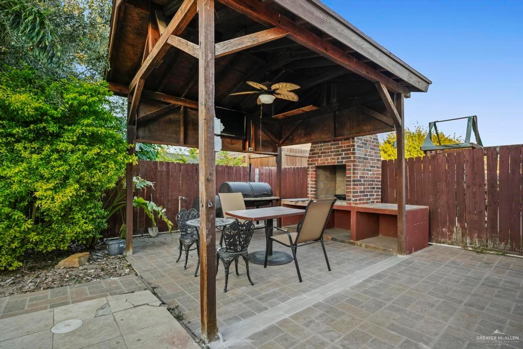 Photo 20 of 701 Arapaho Avenue