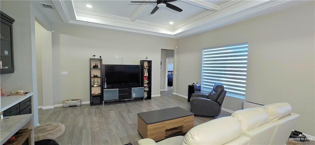 Photo 6 of 2816 Kilgore Avenue