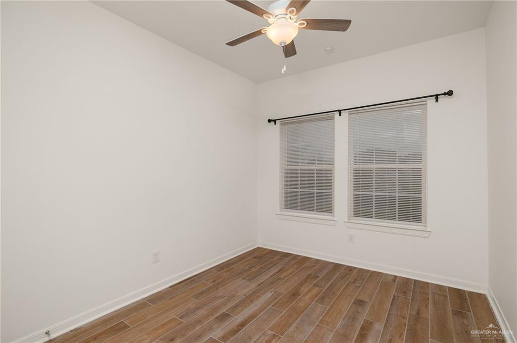 Photo 9 of 204 Houston Drive