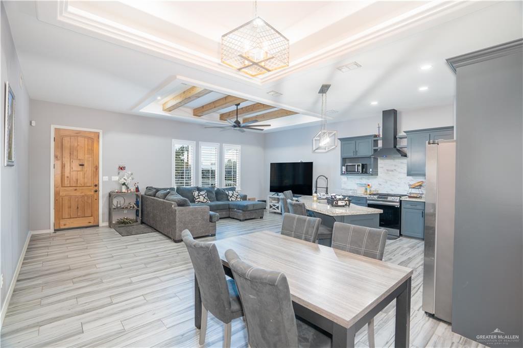 Photo 9 of 334 Ciro Caceres Avenue