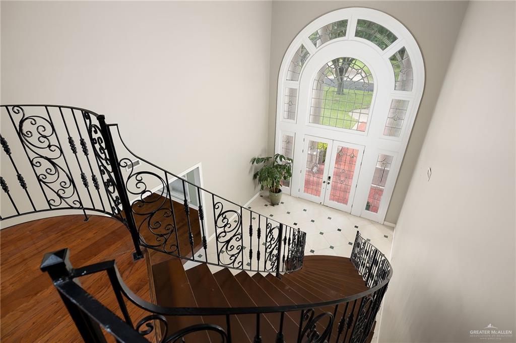 Photo 3 of 2310 Silverado North Drive
