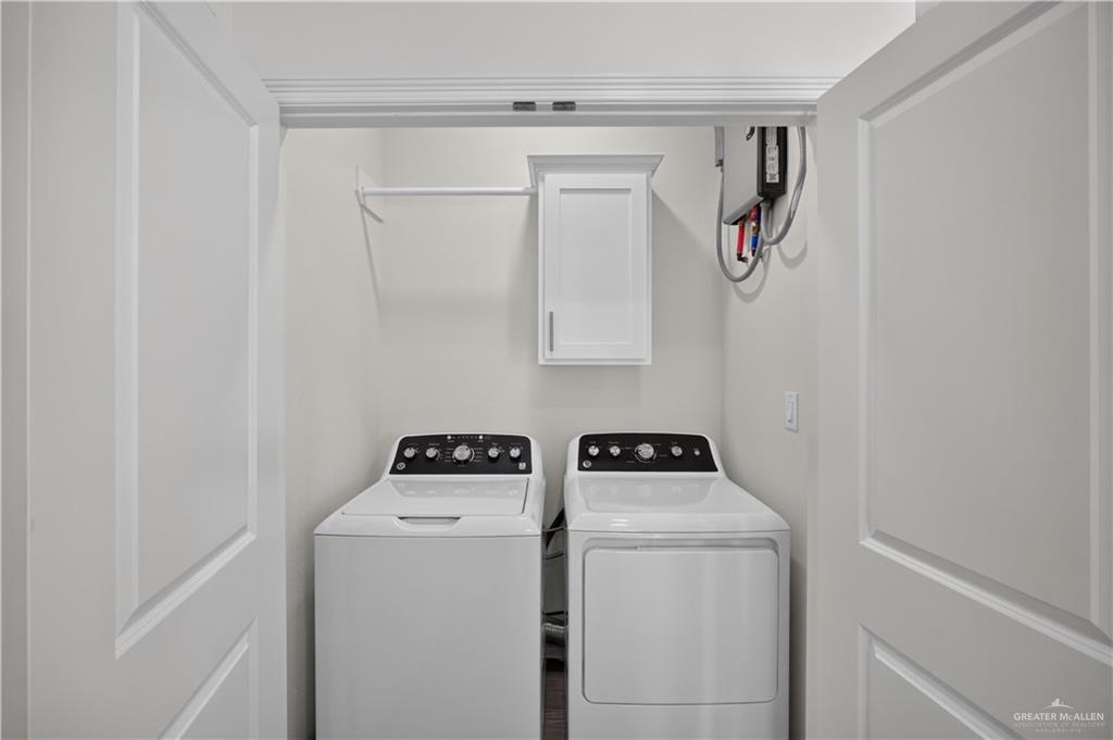 Photo 11 of 409 Alexandrite Avenue