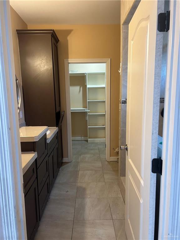 Photo 7 of 703 Linares Street