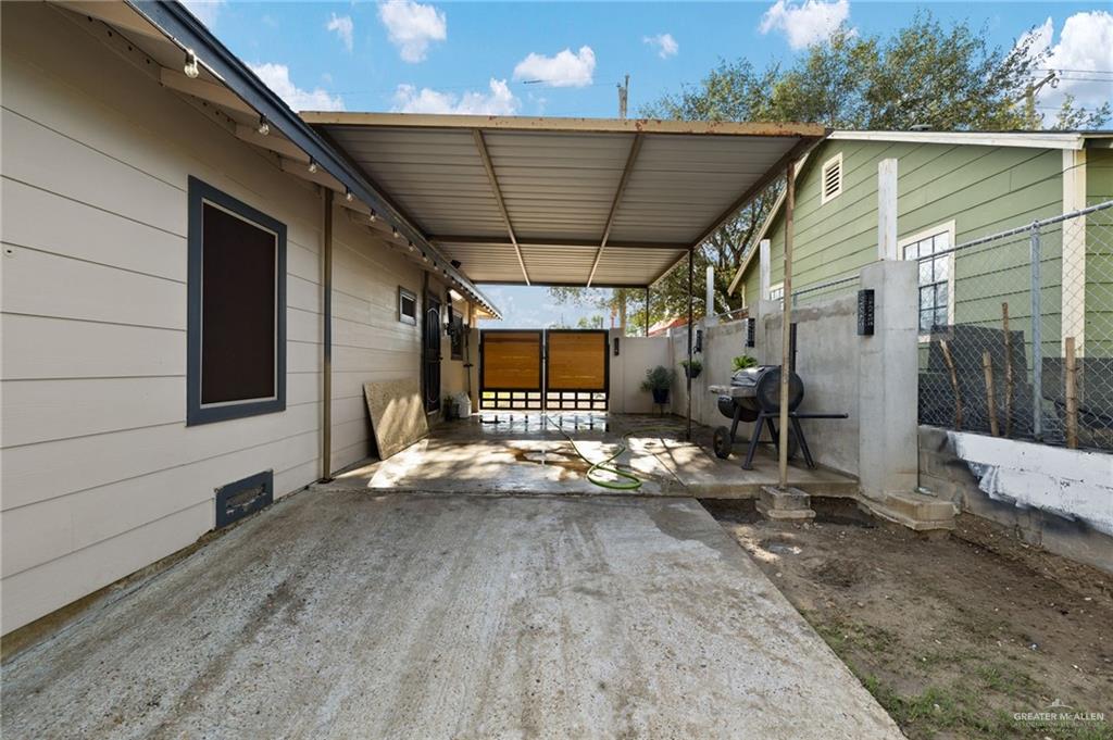 Photo 11 of 1504 Garcia Street