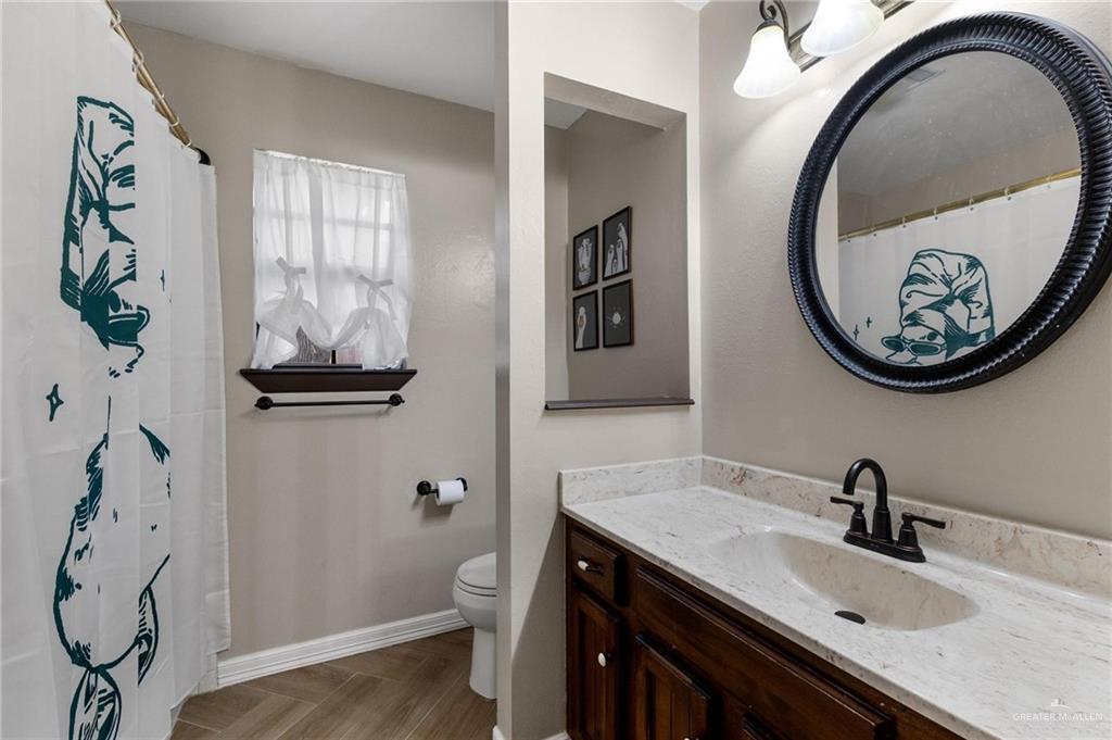 Photo 17 of 1614 Walnut Court