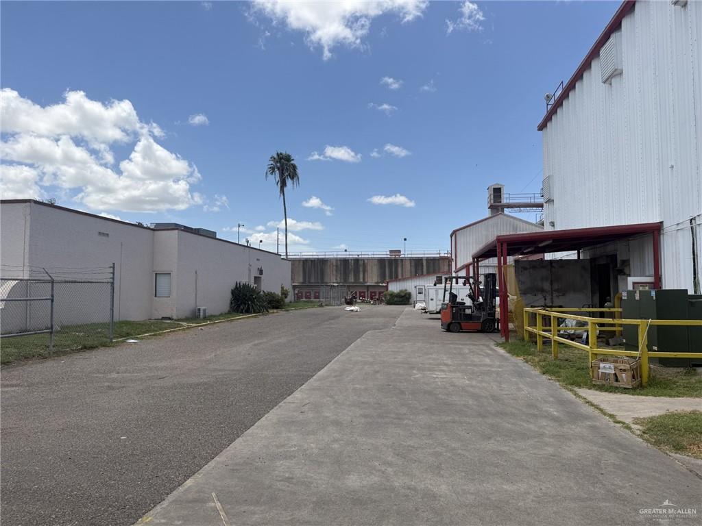 Photo 18 of 1702 International Boulevard