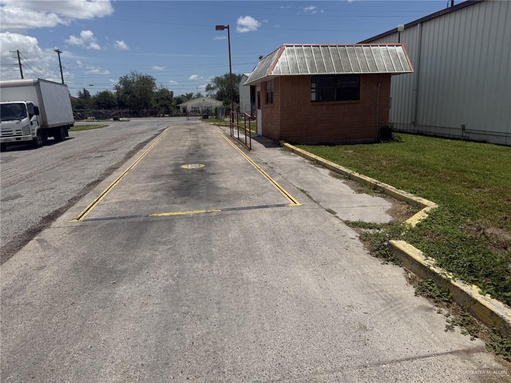 Photo 31 of 1702 International Boulevard