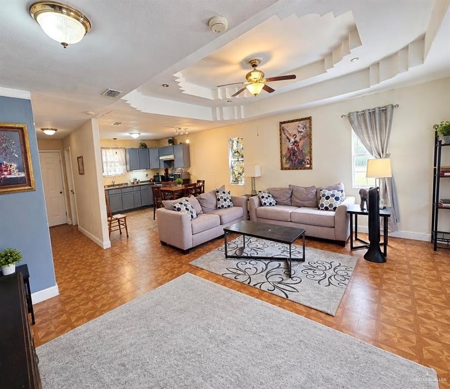 Photo 2 of 23 Codorniz
