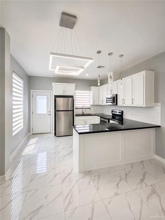 Photo 9 of 5900 Northwestern Avenue #1
