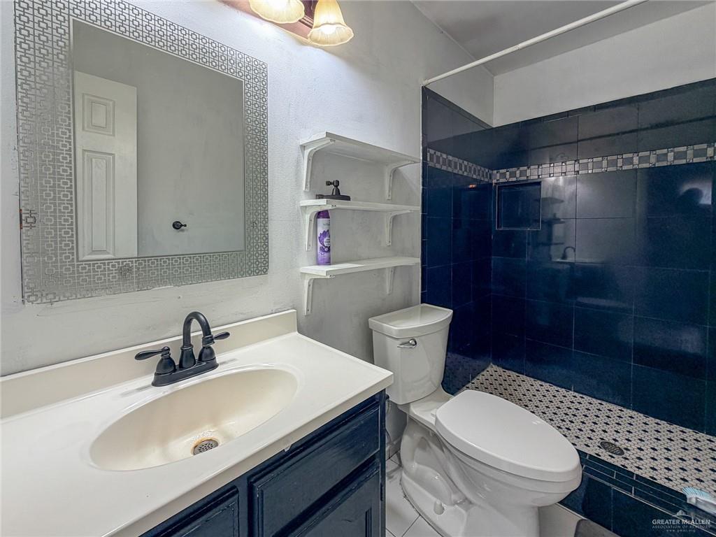 Photo 15 of 612 Santa Anna Street
