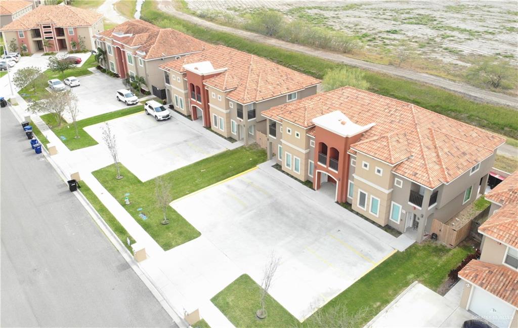 Photo 3 of 1204 Pineridge Avenue #4