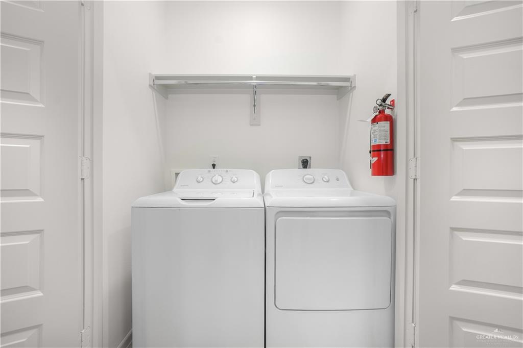 Photo 15 of 1501 Shavano Drive #3