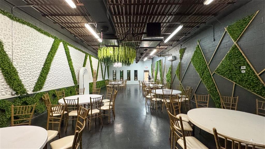 Photo 2 of 2722 Conway Avenue