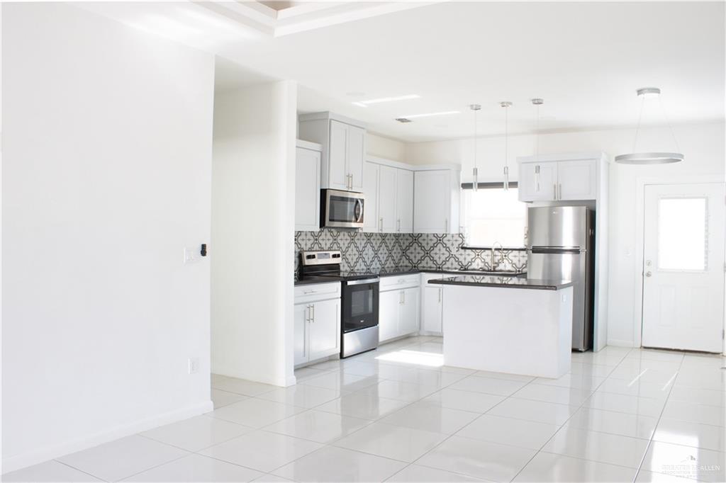 Photo 5 of 1600 Angelina Drive #2