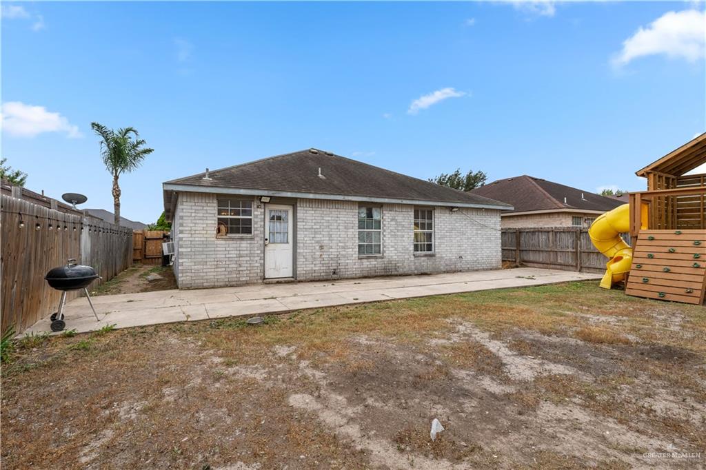 Photo 17 of 3101 Camelia Avenue