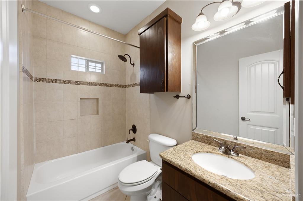 Photo 12 of 1807 Villa Real Drive