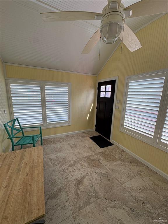Photo 13 of 129 Esperanza Street
