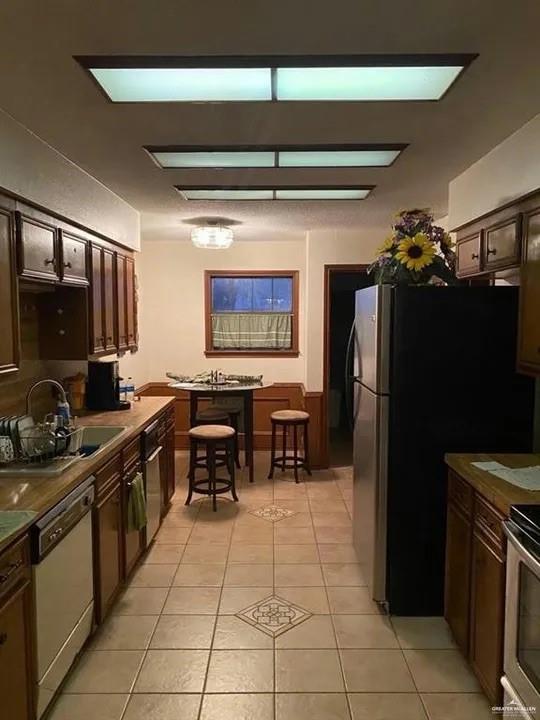 Photo 9 of 426 Toronto Avenue #28
