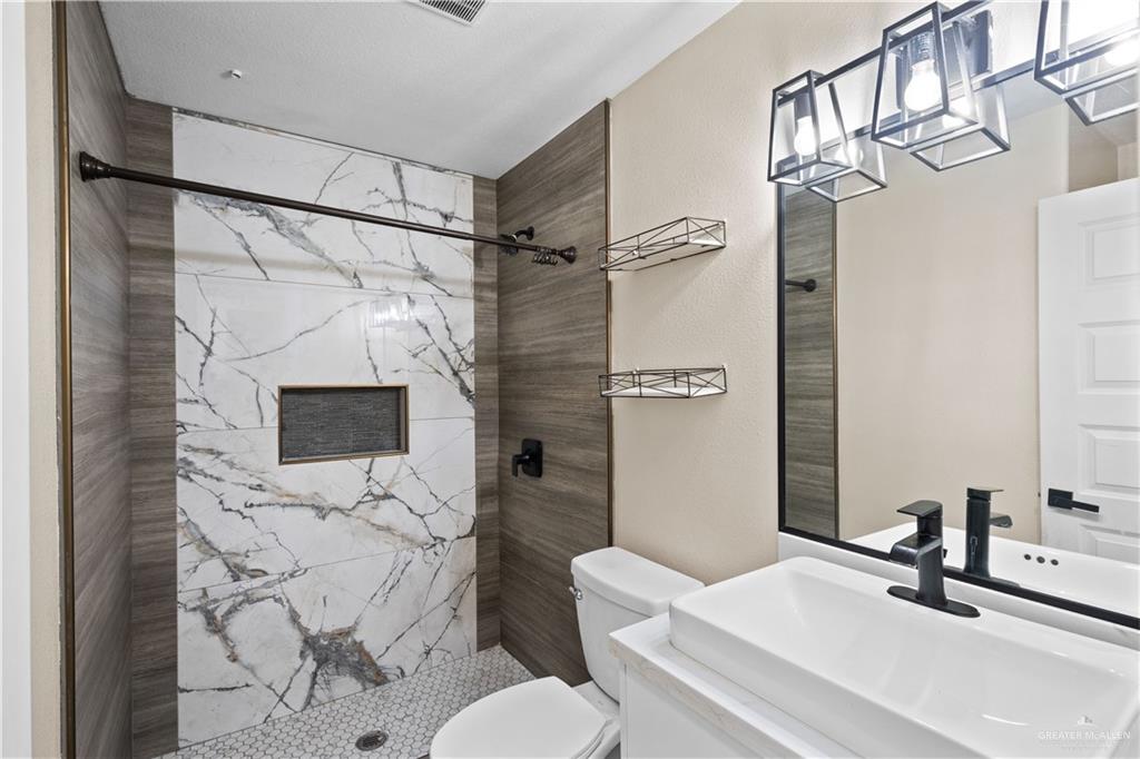 Photo 11 of 4229 Goldcrest Avenue