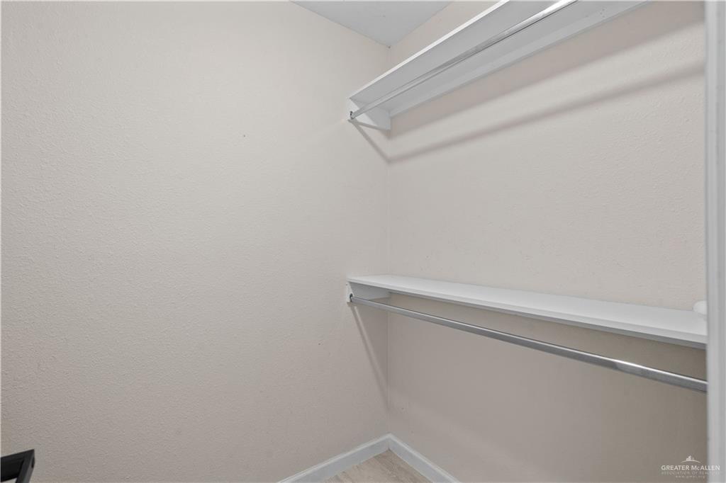 Photo 9 of 4229 Goldcrest Avenue