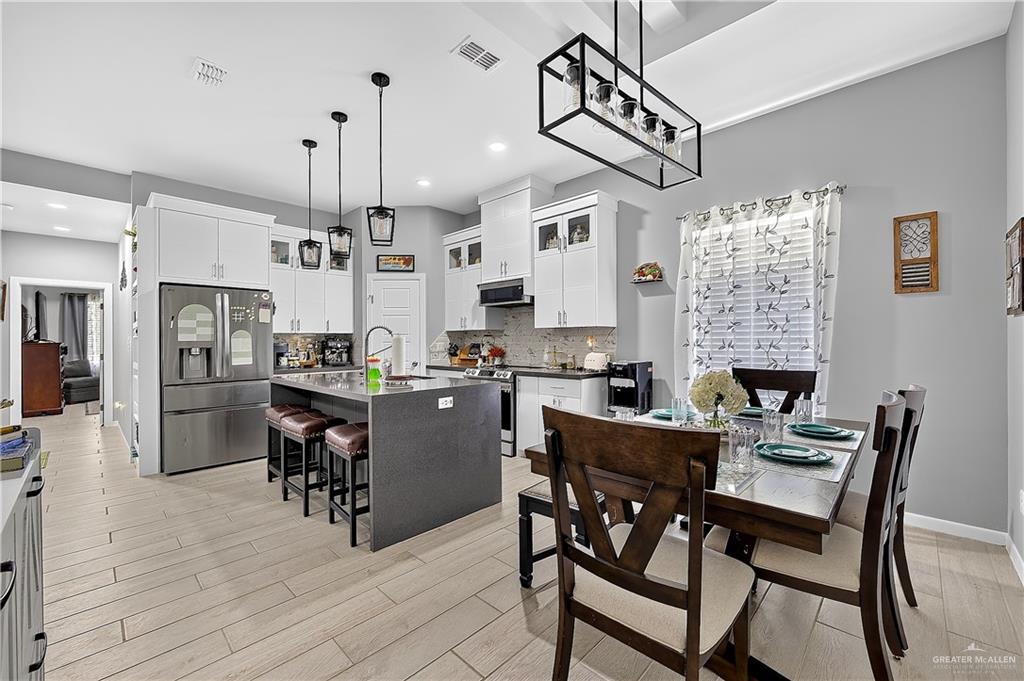 Photo 7 of 3120 Zinnia Avenue