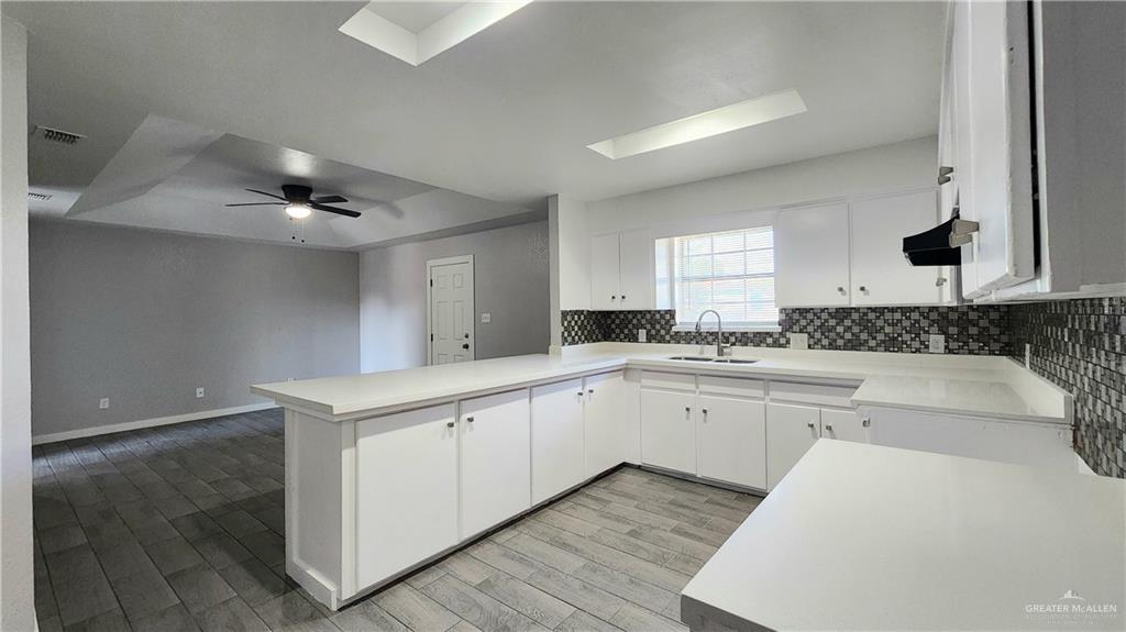 Photo 10 of 421 Casiano Street