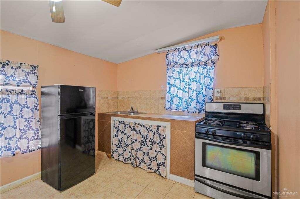 Photo 16 of 3300 Pradera Street