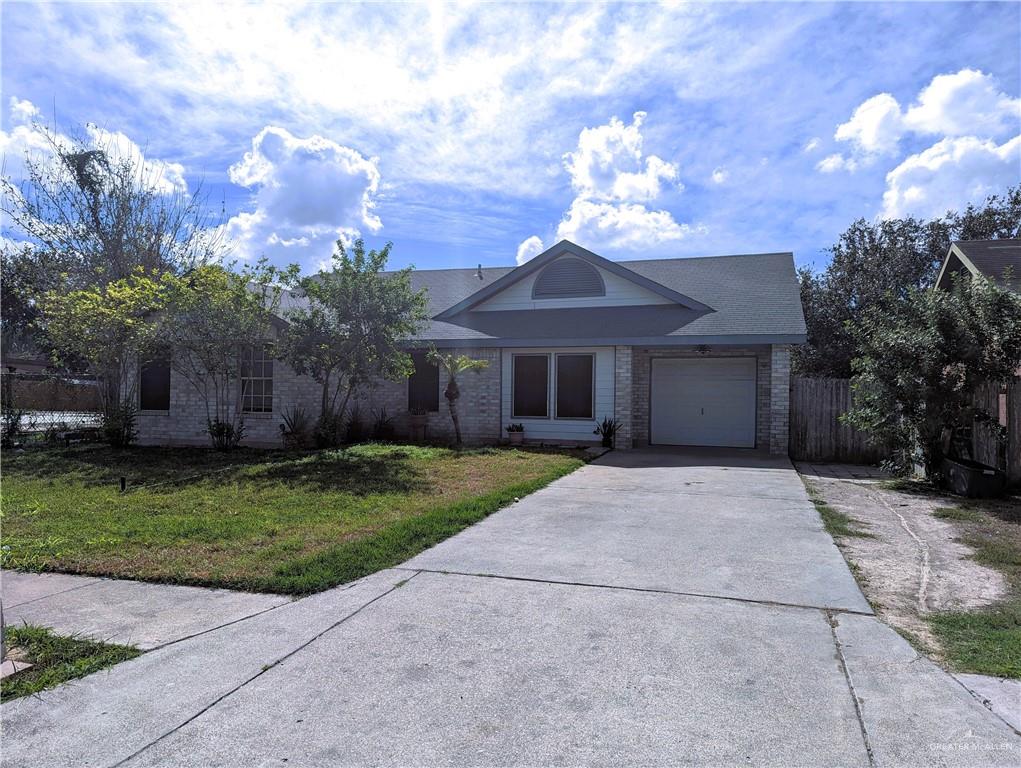 Photo 1 of 1002 Stonegate Drive, Mission