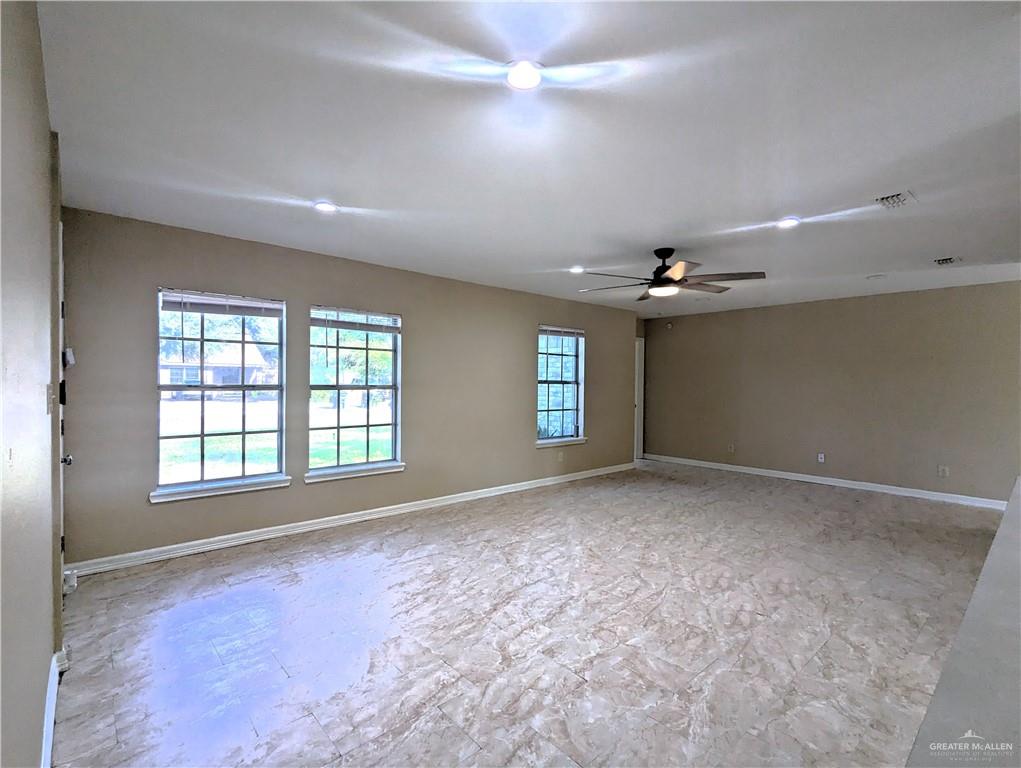 Photo 2 of 1002 Stonegate Drive