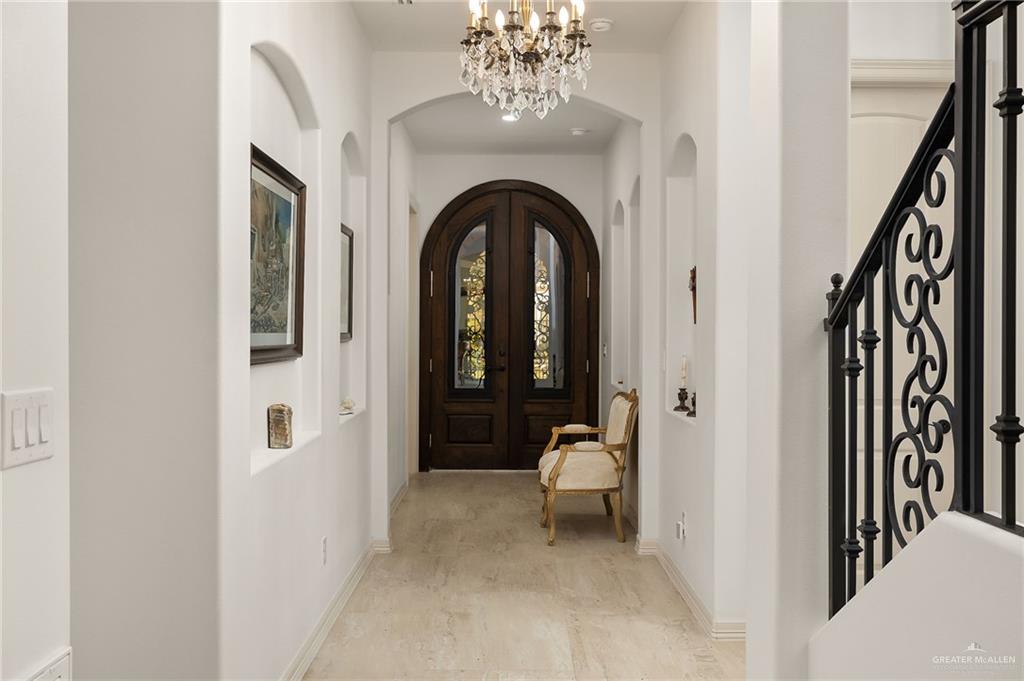 Photo 5 of 5105 Pecan Avenue