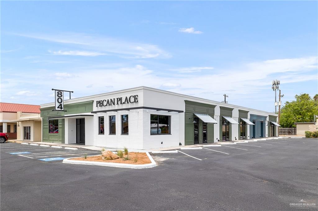 Photo 2 of 804 Pecan Boulevard #107