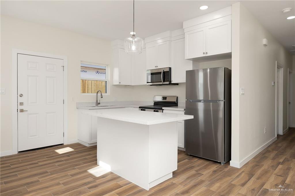 Photo 7 of 609 Onyx Avenue #3
