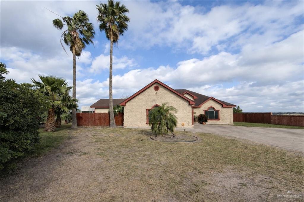Photo 2 of 1306 Dove Lane