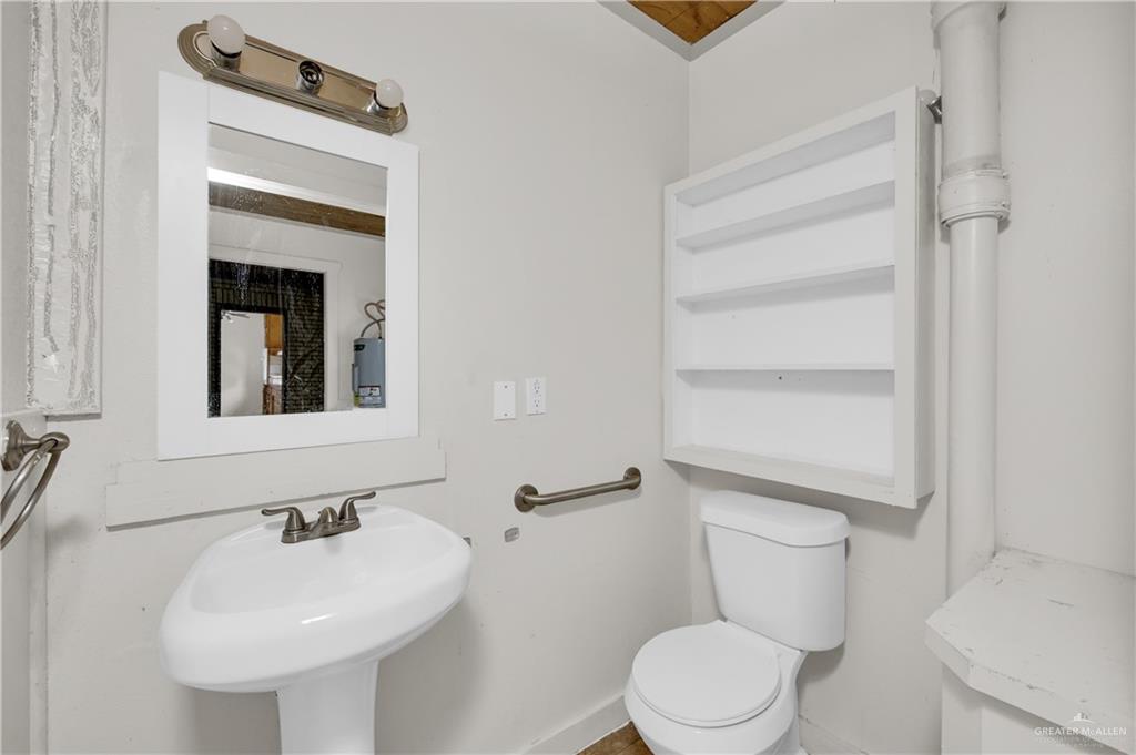 Photo 11 of 704 Beech Avenue