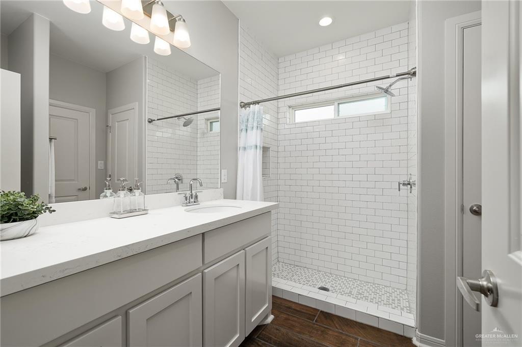 Photo 9 of 2110 Sonador Drive