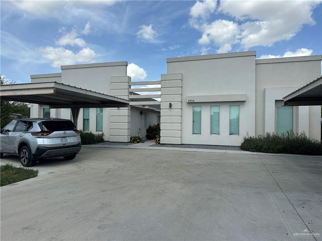 Photo 1 of 3924 Las Vistas Lane, Weslaco