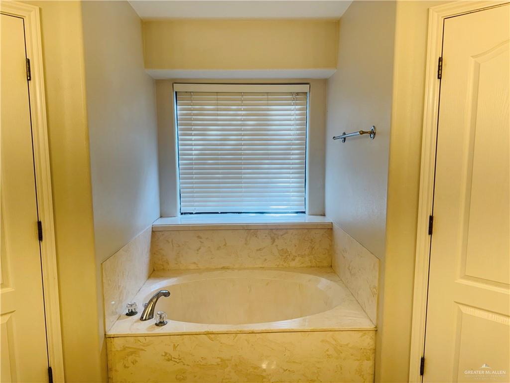 Photo 11 of 3413 Hibiscus Avenue