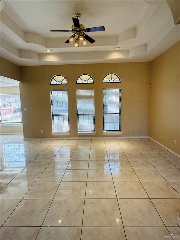 Photo 7 of 3413 Hibiscus Avenue