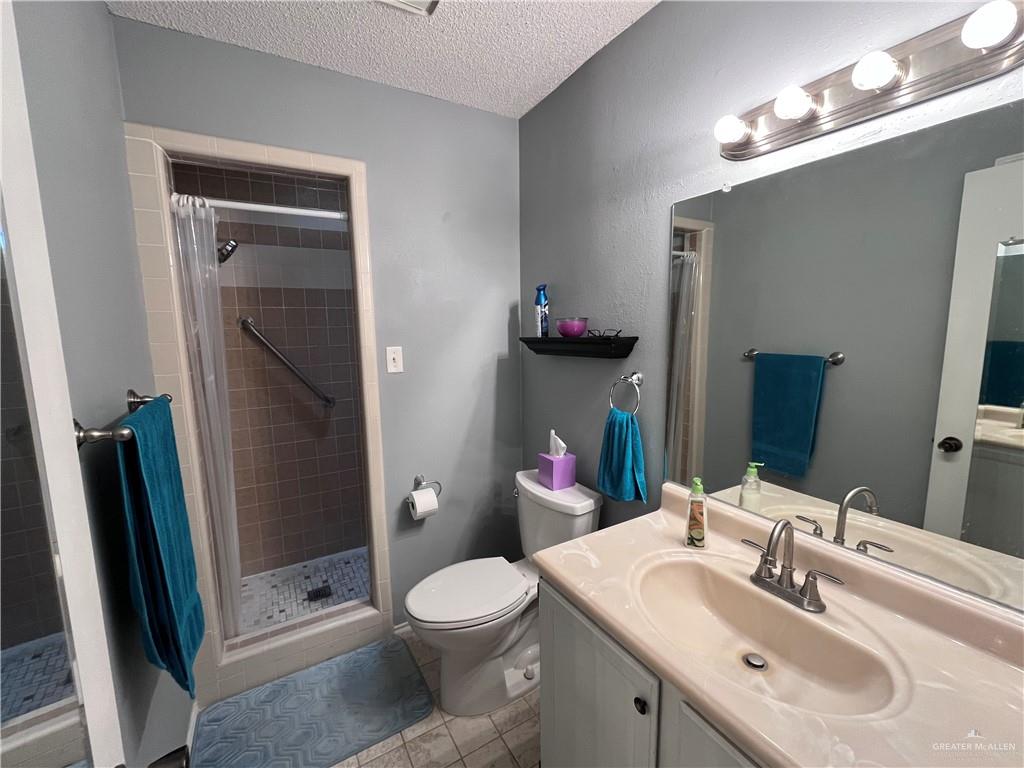 Photo 9 of 840 Santa Anna Drive