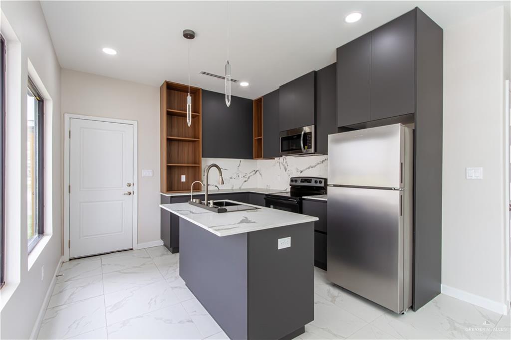 Photo 4 of 4208 Hummingbird Avenue #66