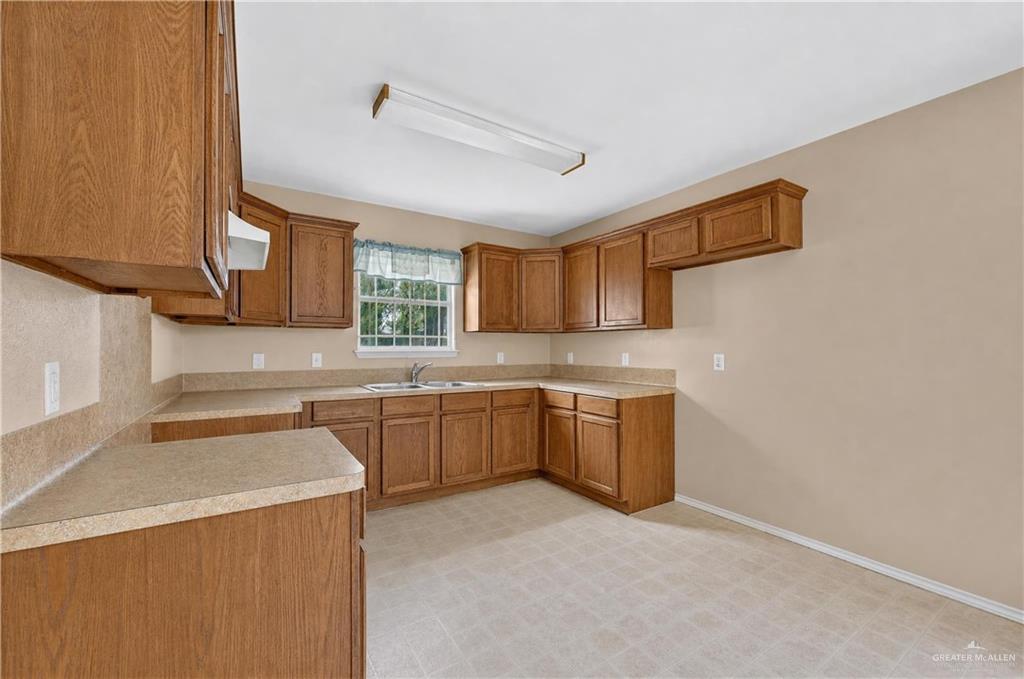 Photo 4 of 1433 Garza Road