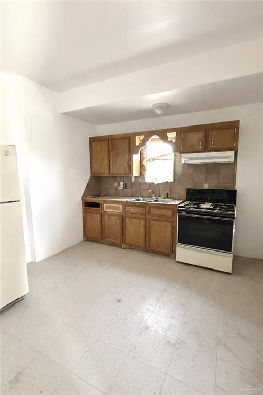 Photo 2 of 207 Loma Blanca Street