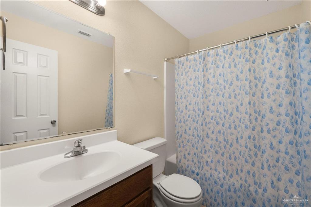 Photo 11 of 4716 Xanthisma Avenue