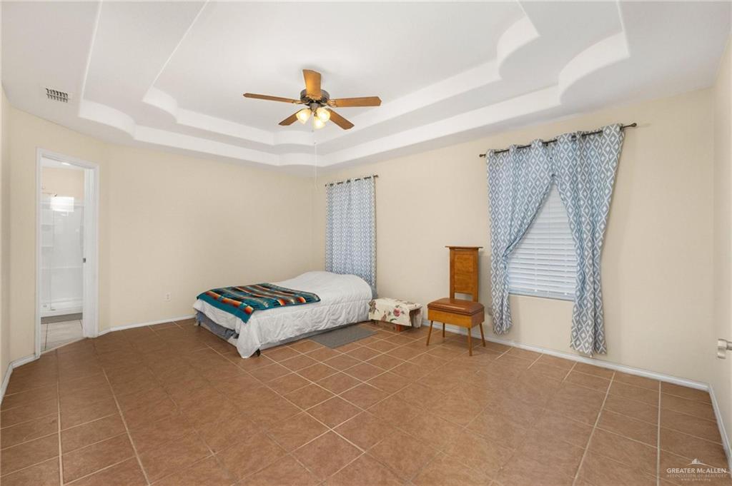 Photo 6 of 4716 Xanthisma Avenue