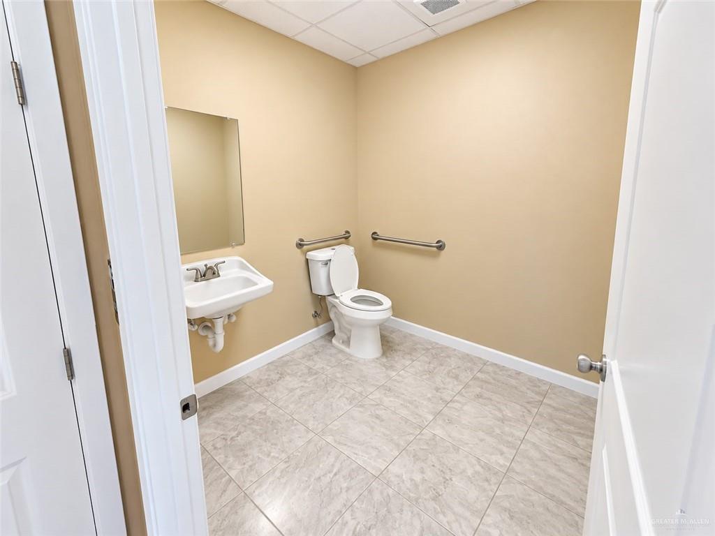 Photo 11 of 210 Conway Avenue