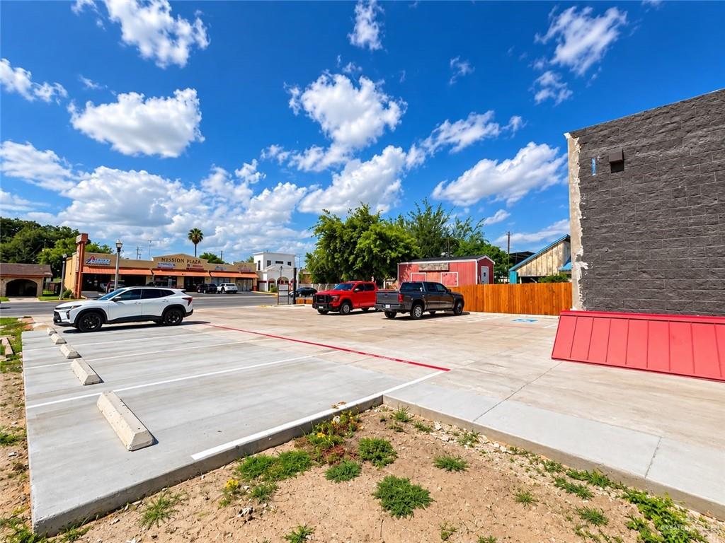 Photo 3 of 210 Conway Avenue